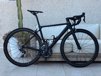Used Canyon Ultimate CF SL 8.0 Aero 2019 2019 Road & Gravel, Black — image 1 of 13