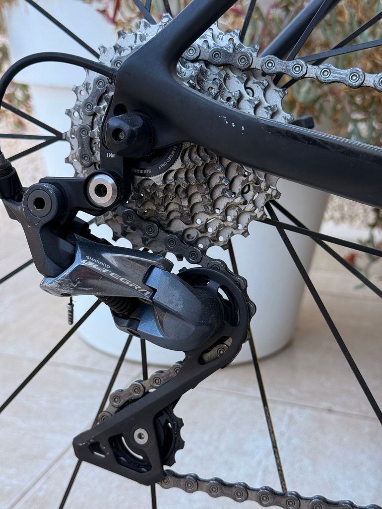Used Canyon Ultimate CF SL 8.0 Aero 2019 2019 Road & Gravel, Black — image 10 of 13