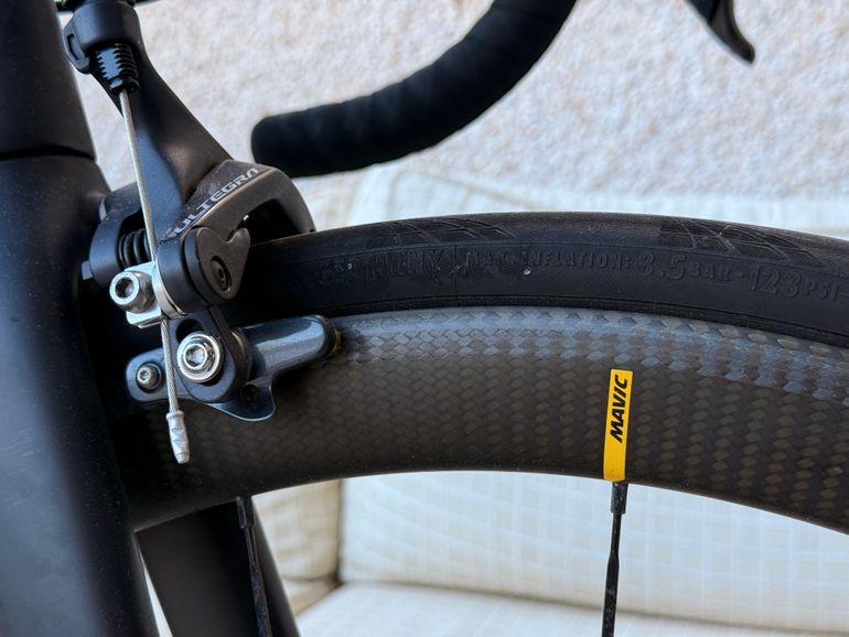 Used Canyon Ultimate CF SL 8.0 Aero 2019 2019 Road & Gravel, Black — image 6 of 13