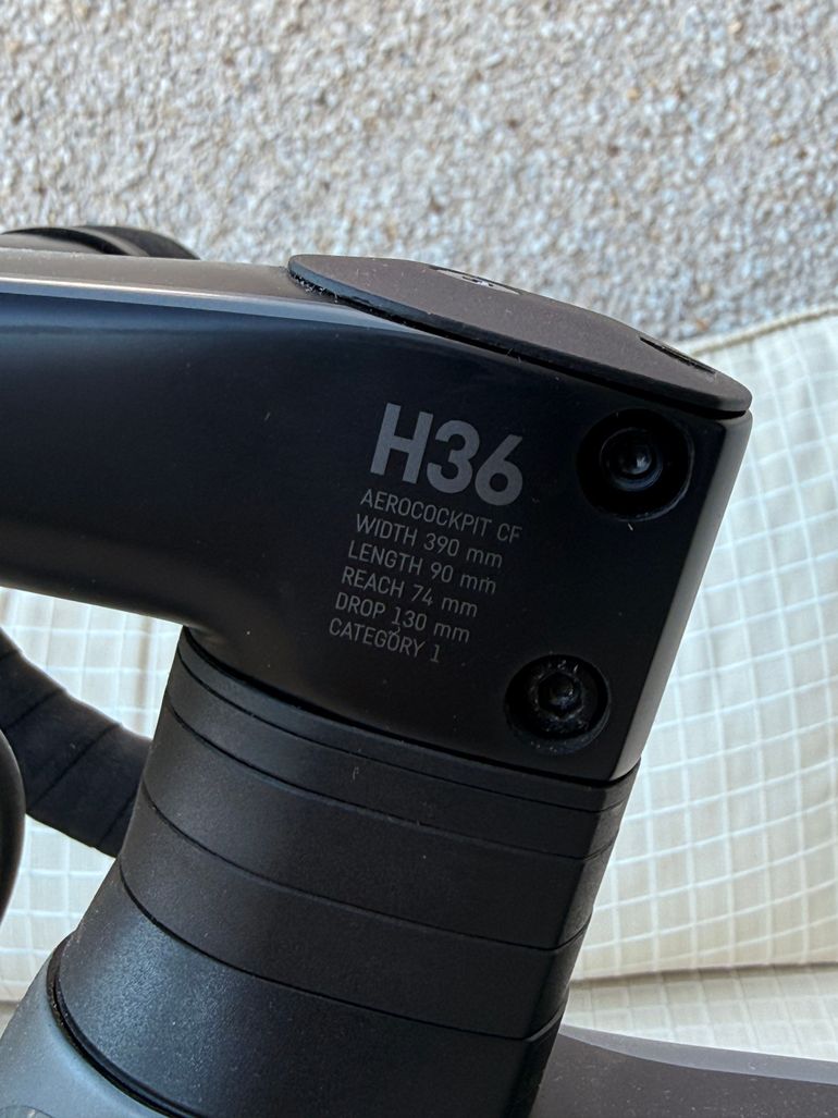 Used Canyon Ultimate CF SL 8.0 Aero 2019 2019 Road & Gravel, Black — image 5 of 13