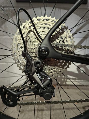 Used CUBE REACTION C:62, PRO 2025 2025 Mountainbike, Black, 29 — image 2 of 7