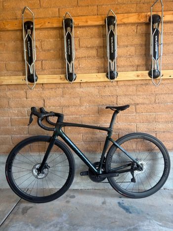 Used Specialized Tarmac SL8 Expert - Shimano Ultegra Di2 2025 2025 Road & Gravel, Black — image 2 of 6