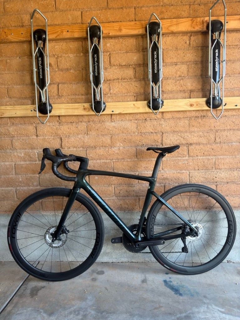 Used Specialized Tarmac SL8 Expert - Shimano Ultegra Di2 2025 2025 Road & Gravel, Black — image 2 of 6