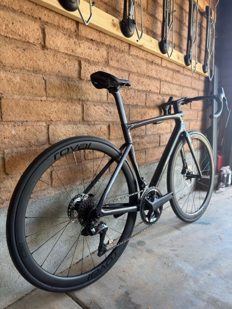 Used Specialized Tarmac SL8 Expert - Shimano Ultegra Di2 2025 2025 Road & Gravel, Black — image 5 of 6
