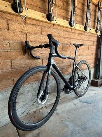 Used Specialized Tarmac SL8 Expert - Shimano Ultegra Di2 2025 2025 Road & Gravel, Black — image 4 of 6