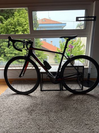 Used Trek Émonda SL 6 Pro 2017 2017 Road & Gravel, Blue — image 6 of 17