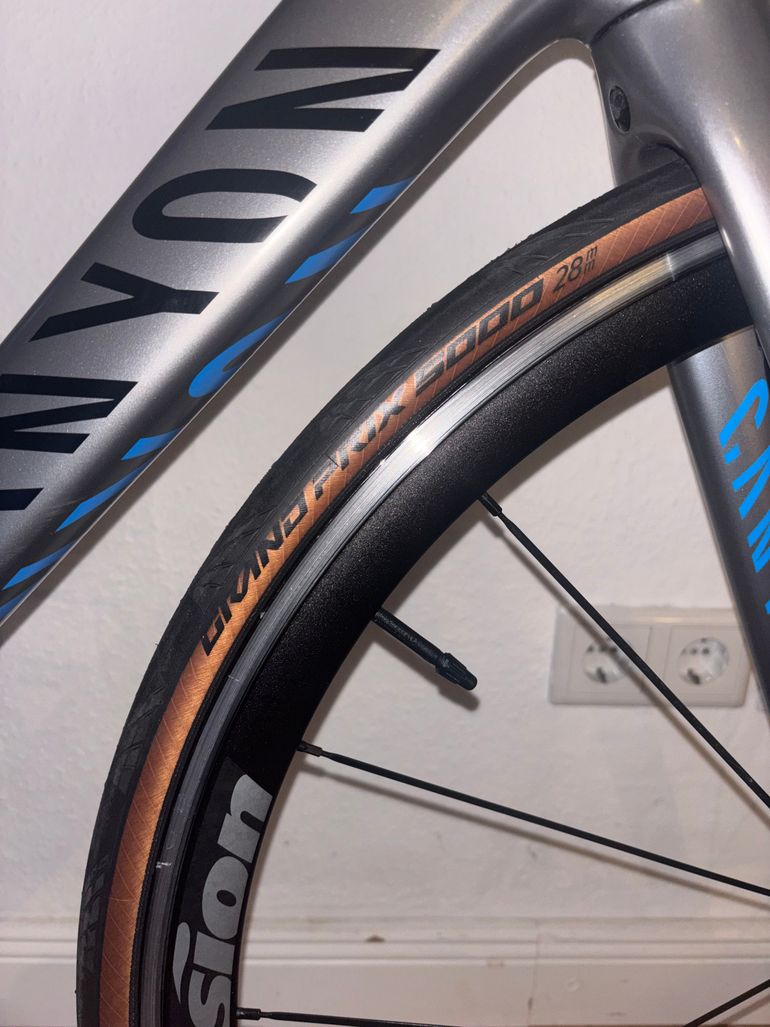 Used Canyon Endurace CF 8.0 Di2 2019 2019 Road & Gravel, Light Gray — image 7 of 7