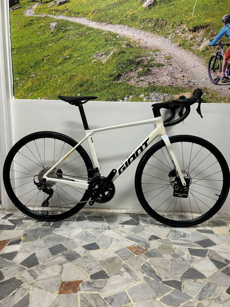 Używany Giant TCR Advanced 2 2025 2025 Road & Gravel — zdjęcie 4 z 4