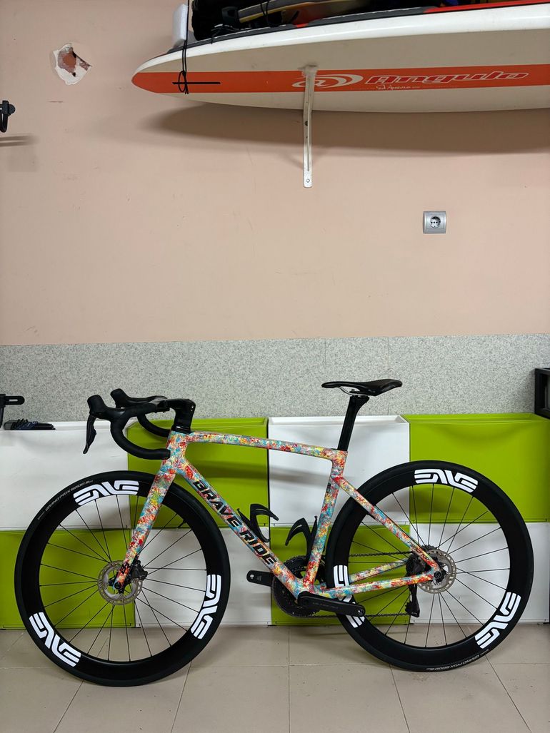 Used brave ride Brave ride Custom Shimano Ultegra Di2 2024 Road & Gravel, White — image 2 of 6