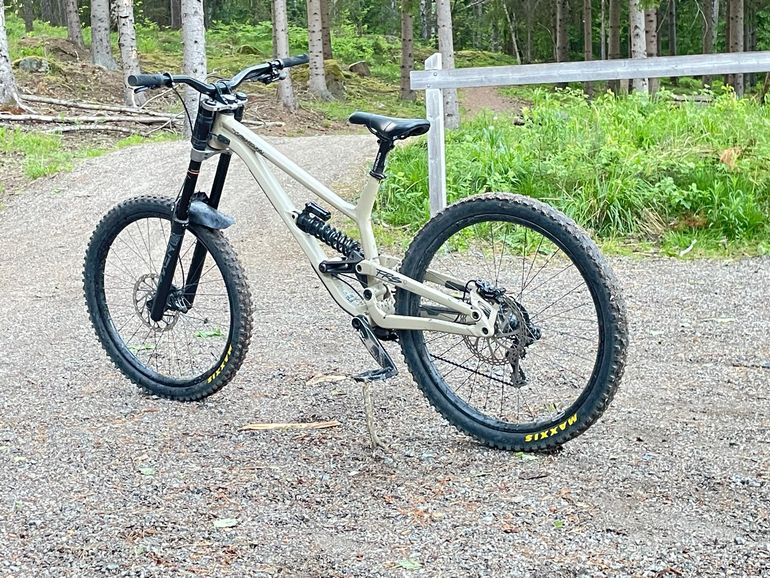 Used Commencal FRS SRAM GX 2022 Mountainbike, Orange — image 5 of 8