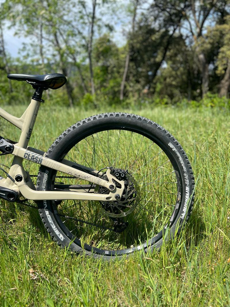 Używany Commencal CLASH RIDE 2021 2021 Mountainbike — zdjęcie 4 z 7