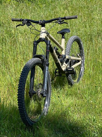 Używany Commencal CLASH RIDE 2021 2021 Mountainbike — zdjęcie 2 z 7