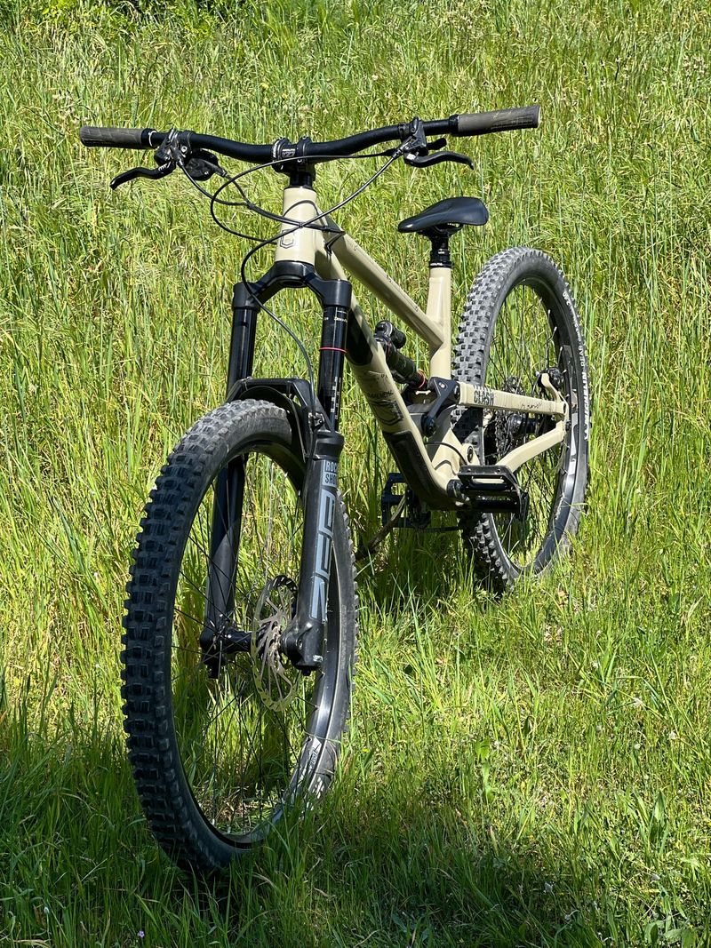 Używany Commencal CLASH RIDE 2021 2021 Mountainbike — zdjęcie 2 z 7