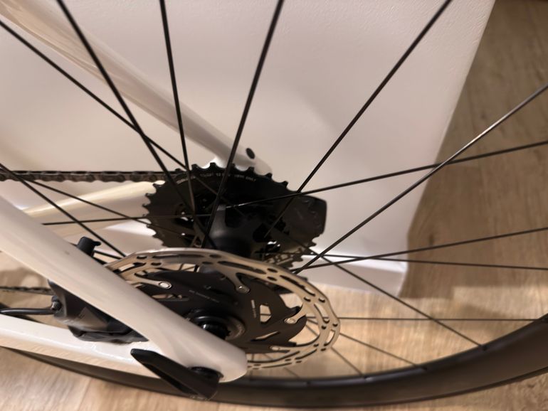 Used Trek Madone SL 7 eTap 2021 2021 Road & Gravel, White — image 9 of 11
