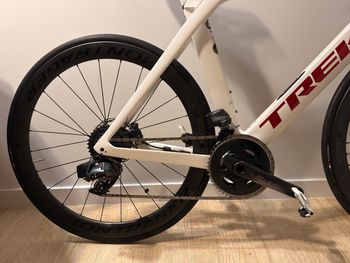 Used Trek Madone SL 7 eTap 2021 2021 Road & Gravel, White — image 3 of 11