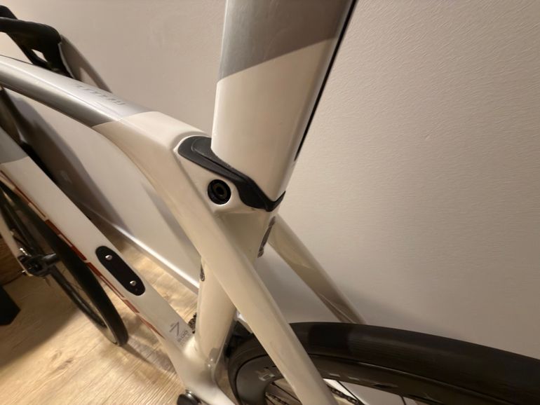 Used Trek Madone SL 7 eTap 2021 2021 Road & Gravel, White — image 6 of 11