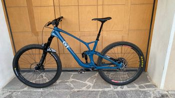Used GT Sensor Carbon Pro 2024 2024 Mountainbike, Blue, 29 — image 2 of 10