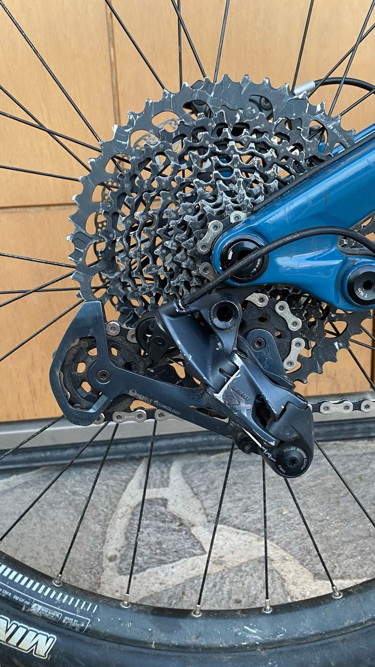 Used GT Sensor Carbon Pro 2024 2024 Mountainbike, Blue, 29 — image 3 of 10