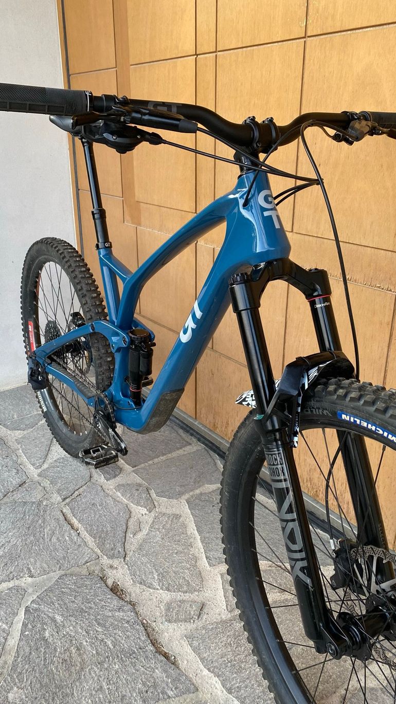 Used GT Sensor Carbon Pro 2024 2024 Mountainbike, Blue, 29 — image 4 of 10