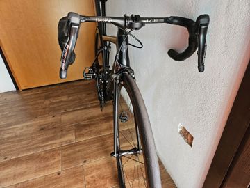 Used Specialized Tarmac SRAM Red eTap AXS 2018 Road & Gravel, Black — image 7 of 7