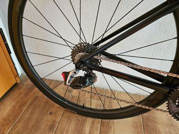 Used Specialized Tarmac SRAM Red eTap AXS 2018 Road & Gravel, Black — image 3 of 7