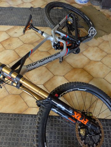 Tweedehands Mondraker Summum SRAM GX DH 2022 Mountainbike — afbeelding 4 van 4