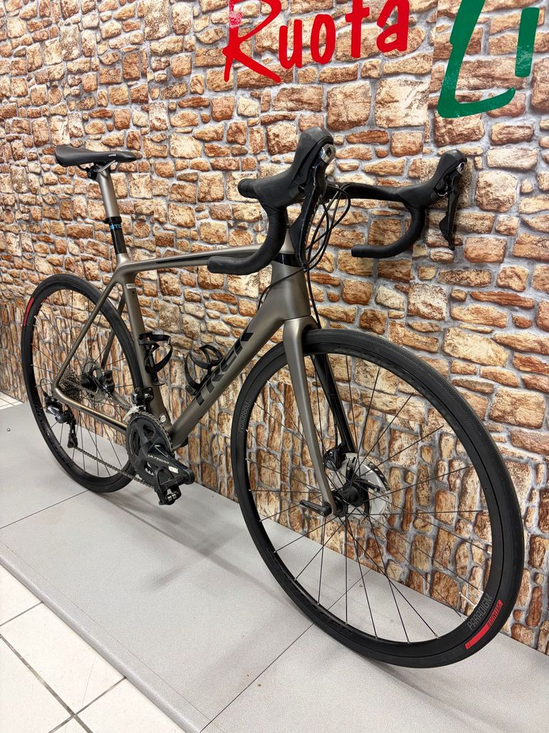 Used Trek Émonda SL 6 Disc 2018 2018 Road & Gravel, Light Gray — image 2 of 12