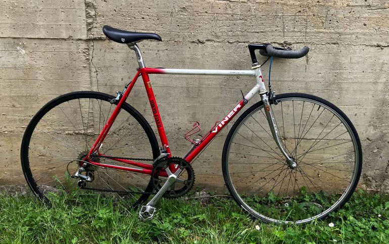 Used Viner Custom 1990 Urban, Red — image 1 of 14