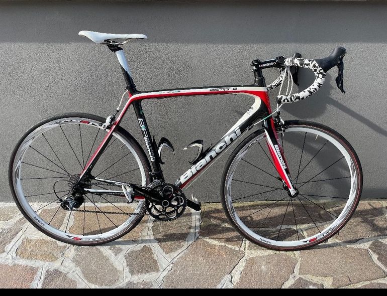 Used Bianchi Sempre Pro Ultegra 2014 2014 Road & Gravel, White — image 1 of 6