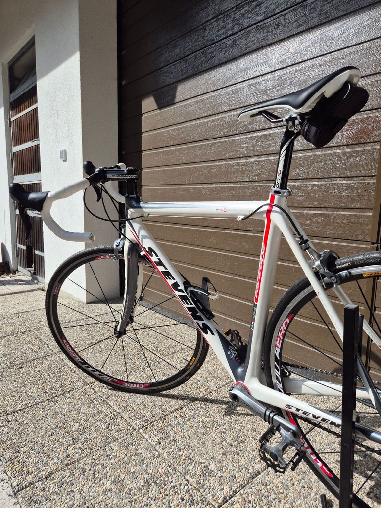 Used Stevens Vantage Shimano Ultegra 2015 Road & Gravel, White — image 4 of 12