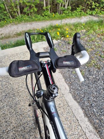 Used Stevens Vantage Shimano Ultegra 2015 Road & Gravel, White — image 3 of 12