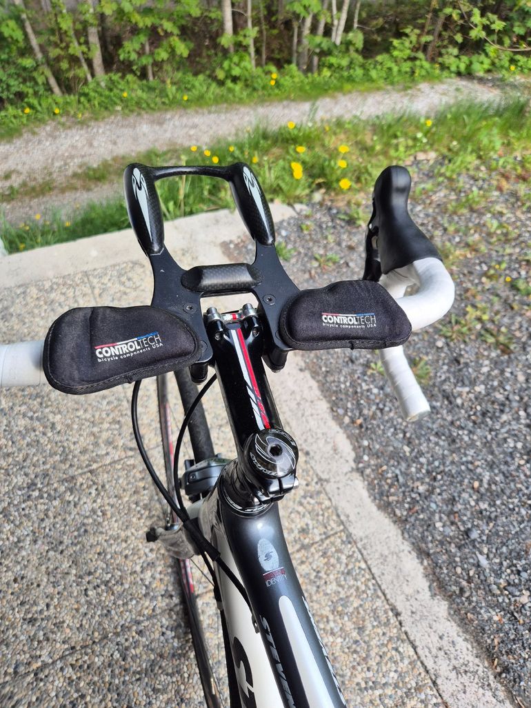 Used Stevens Vantage Shimano Ultegra 2015 Road & Gravel, White — image 3 of 12