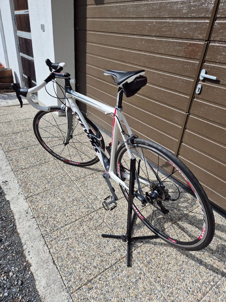 Used Stevens Vantage Shimano Ultegra 2015 Road & Gravel, White — image 5 of 12