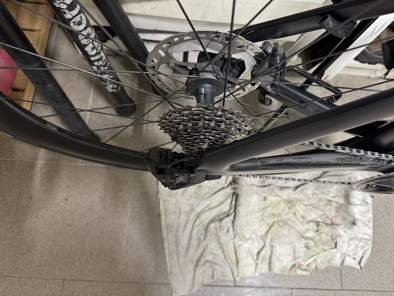 Used Canyon Aeroad CF SLX 8 Di2 2023 2023 Road & Gravel, Black — image 26 of 70