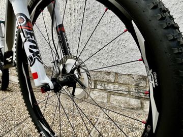 Used CUBE Ltd Pro 2012 2012 Mountainbike, Light Gray — image 10 of 13