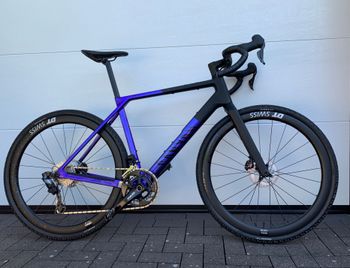 Used Canyon Grail CF SLX 8 Di2 GRC42 2025 2025 Road & Gravel, Purple — image 1 of 14