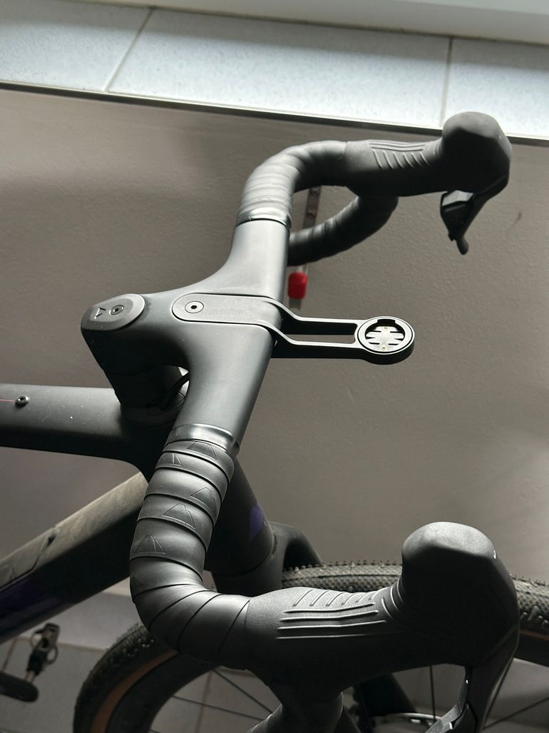 Used Canyon Grail CF SLX 8 Di2 GRC42 2025 2025 Road & Gravel, Purple — image 11 of 14