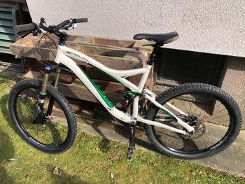 Used Specialized Specialized Enduro 2009 Mountainbike, Blanco — image 2 of 17
