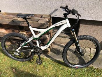 Used Specialized Specialized Enduro 2009 Mountainbike, Blanco — image 8 of 17