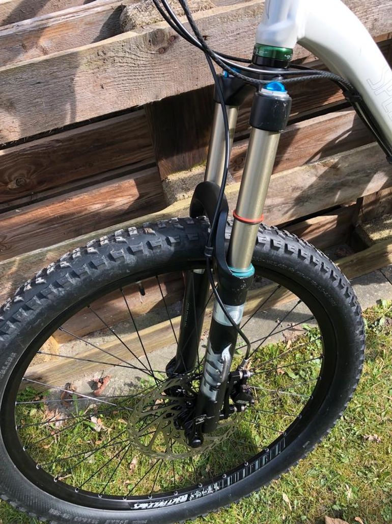 Used Specialized Specialized Enduro 2009 Mountainbike, Blanco — image 5 of 17