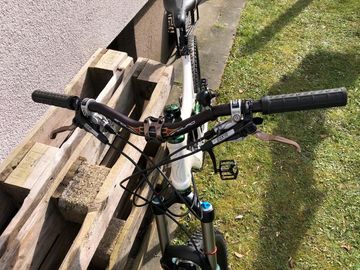 Brugt Specialized Enduro 2009 Mountainbike — billede 6 af 17