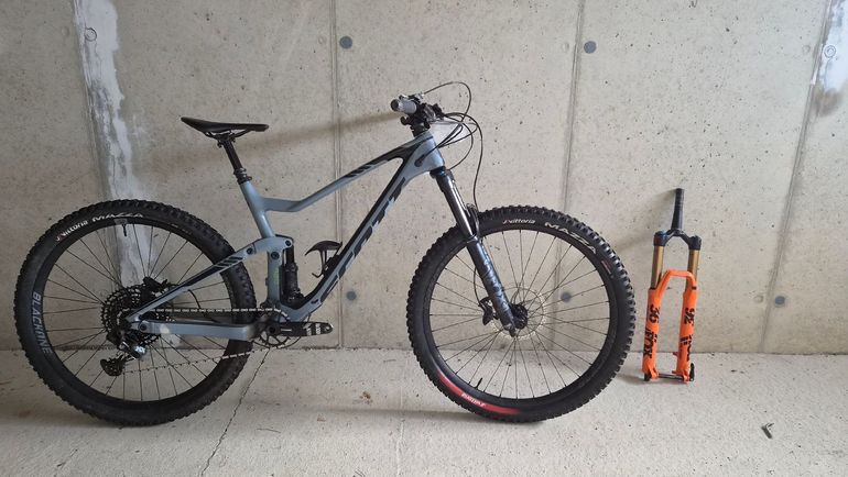 Used Scott Genius SRAM NX Eagle 2018 Mountainbike, Hellgrau — image 3 of 7