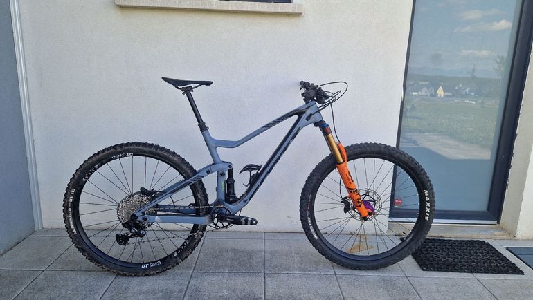 Used Scott Genius SRAM NX Eagle 2018 Mountainbike, Hellgrau — image 1 of 7