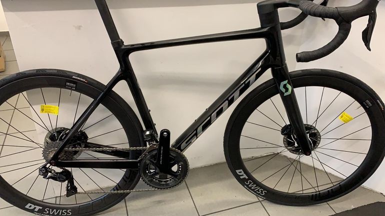 Used Scott Addict 10 2025 2025 Road & Gravel, Black — image 5 of 6