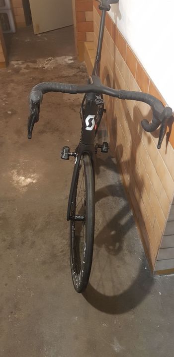 Used Scott Addict 10 2025 2025 Road & Gravel, Black — image 4 of 6
