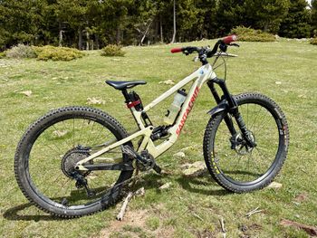 Santa Cruz, Santa Cruz Hightower Cc