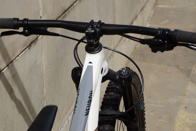 Used Canyon Neuron SRAM SX Eagle 2022 Mountainbike, White, 27.5 (650B) — image 3 of 24