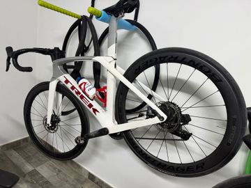 Brugt Trek Madone SL 7 eTap 2023 2023 Road & Gravel — billede 2 af 4