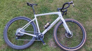 Specialized, Diverge Expert Carbon 2023