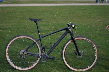 Focus, Focus Raven 29 Hardtail Mountainbike Powermeter Carbonrahmen